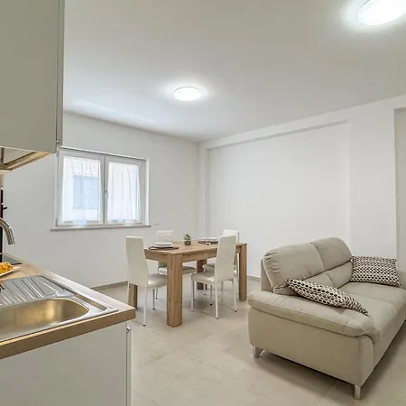 Apartment La Dimora Del Borgo - La Corte Rocca San Giovanni